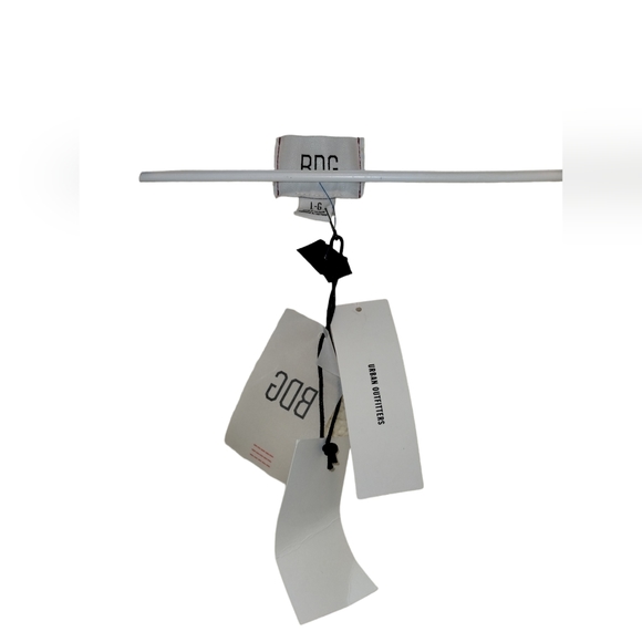 NWT Urban Outfitters Pink Puffer size large - Picture 10 of 11